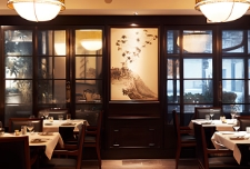 餐飲品牌策劃設計，是一場關(guān)于味覺、視覺、情感與文化的綜合藝術(shù)表演
